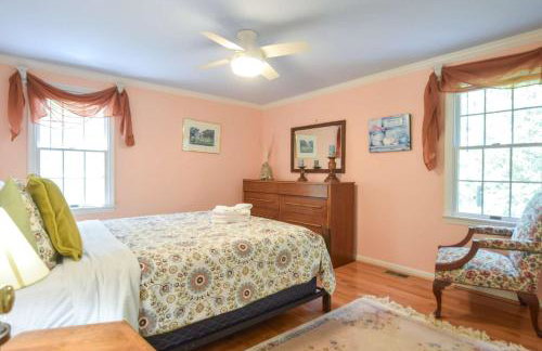 Home w outdoor spaces near Long Pond - Foto 13