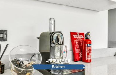 JRR STAYS 3Bed Sleeps 8- Coventry/Antsy M6-J2 CV7 - Photo 39