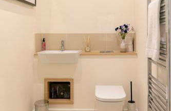 Modern & Exquisite Trumpington Townhouse with Parking & 5 mins to Papworth hospital - Foto 31