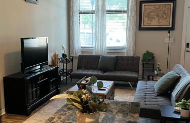 Uptown Townhouse Studio Apartment -WiFi-10 min walk to Spectrum Center - Foto 16