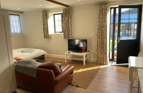 Potcote farm stables accommodation spots stable - Photo 6