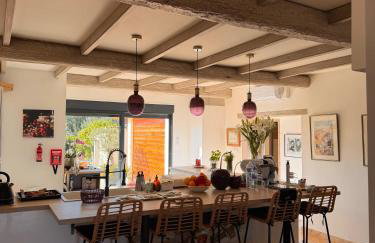 VILLA avec VUE MAGNIFIQUE -entièrement climatisée - piscine - Foto 22