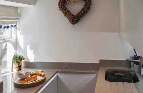 No6, Queens square - Photo 20