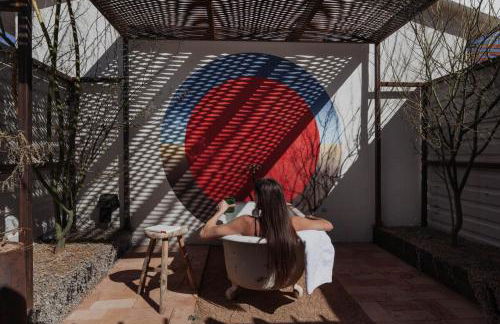 Industrial Artist Loft at Iconic Property - Foto 18