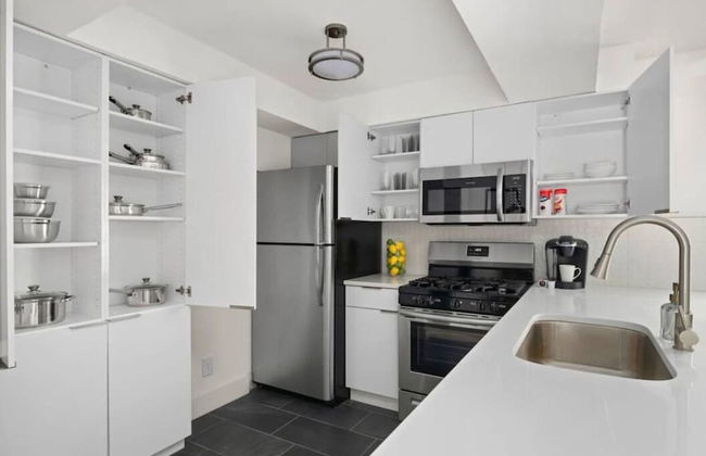 Crescent Furnished Apartments - Photo 12