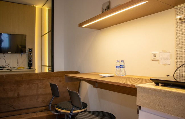 Modern And Classic 1Br At Evenciio Apartment - Foto 13