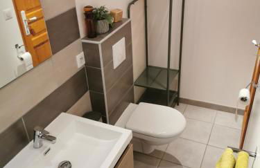 Studio de charme en Provence, piscine et jacuzzi partagés - Foto 10