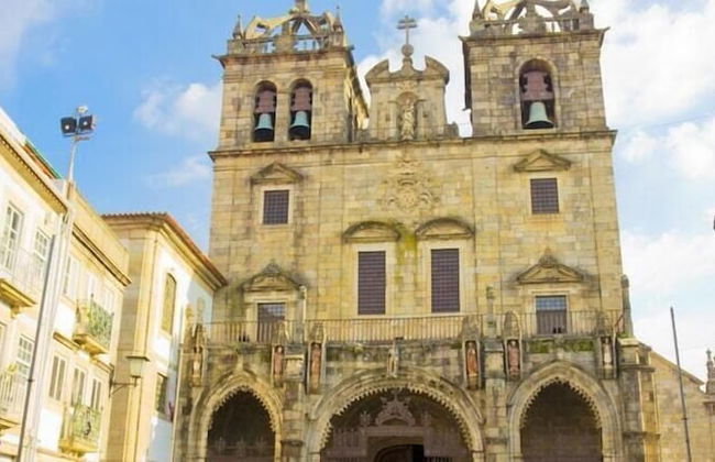 Private Modern Home, Fully Equipped, Near Historic Braga Centre - Photo 42