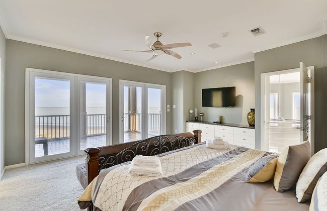 Chateau Soleil - Photo 38