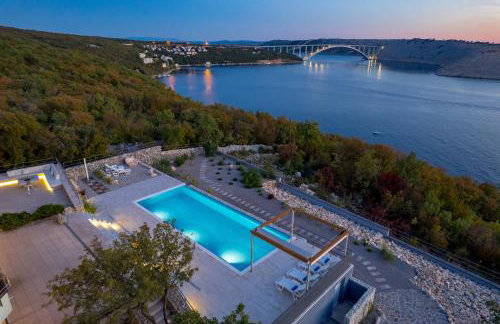 Luxury Villa Oštro with pool & Krk bridge view - Photo 56