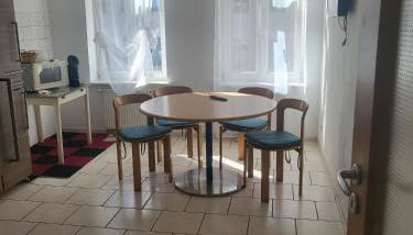 Wie Zuhause Gemütliche 2-Zimmerwohnung 65 m2 mit großer Küche 4 Betten DE, PL, EN - Foto 2