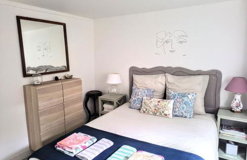 La Fremille T2 - 1br - 400m gare Versailles Paris - Piscine Terrasse Parking - Foto 2