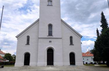 Old house by the stream - Photo 34