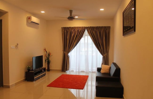 Cozy Crib at 7 Tree Seven Residence - Photo 14