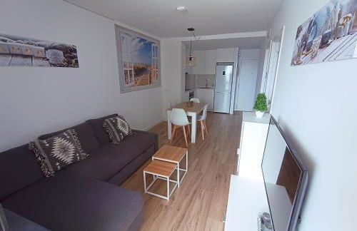 Apartamento nuevo en Calella totalmente reformado con Parking privado - Photo 1