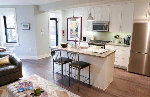 Stunning Logan Circle Apt - With Parking - Photo 3