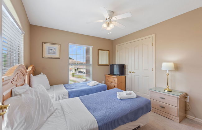 6 Bedroom Premium Home With Pool, Spa and Games Room #800 - Photo 8