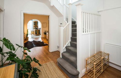 Contemporary 5 Bedroom with Garden North Finchley - Foto 28