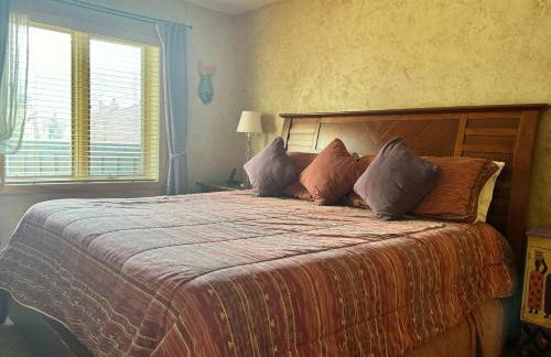 Best location in the heart of lions head, Ski lockers, jacuzzi and pool - Photo 17