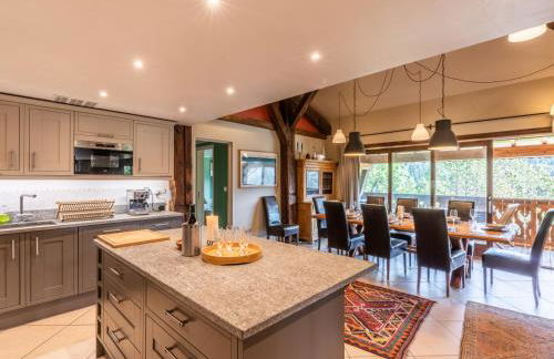 Spacieuse Ferme 6 Chambres aux Gets, 17 Pers, 4 SDB, Balcon, Wi-Fi, Parking Privé, Navette Hiver - FR-1-671-118 - Foto 17