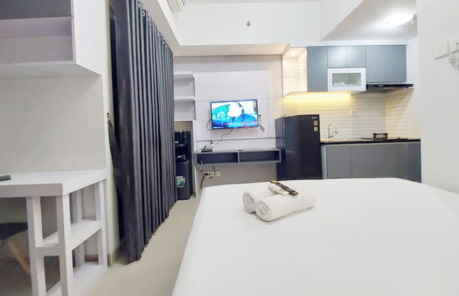 Homey And Cozy Living Studio Taman Melati Sinduadi Apartment - Photo 3