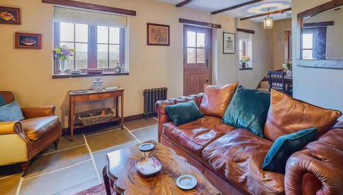 Rustic Retreat - Photo 2