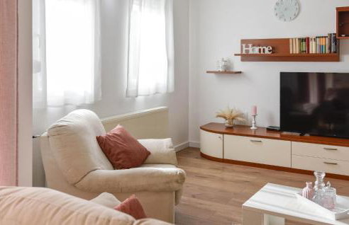 Awesome Home In Tugare With Kitchen - Foto 20