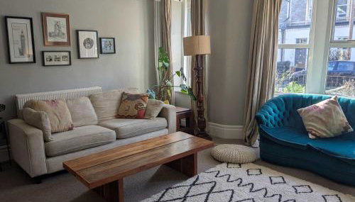 Charming 3-Bedroom House in Bristol with Garden - Perfect for Families - Foto 5