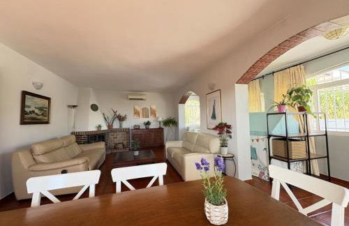 Charming Catalan Villa with Pool & Views - Foto 9