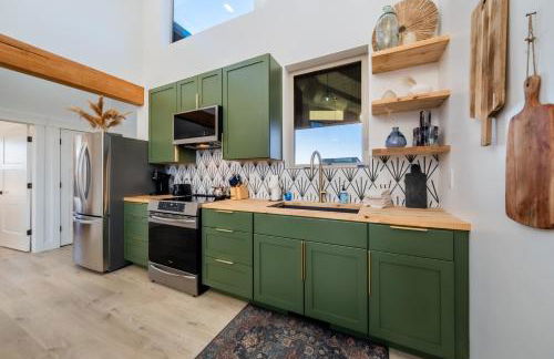 Brycegate Retreat. Stunning Views. Modern Comforts. - Photo 22