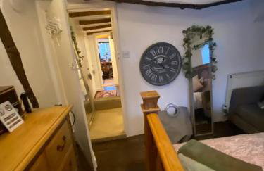Cosy 18th Century Thatched Country Cottage - 3 bed - Foto 77