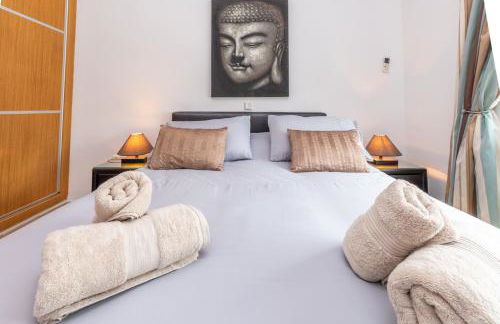 VILLA BARRANCO Big terrace, private pool & parking - Photo 35