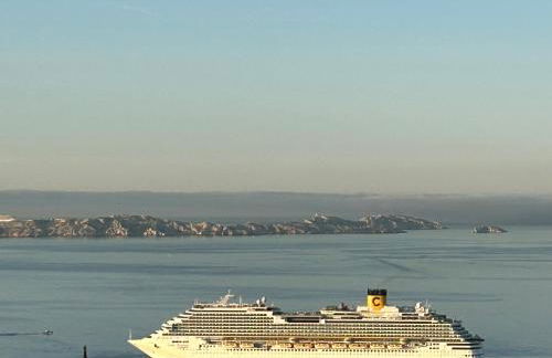 maison entièrement climatisée vue d'exception mer et rade de Marseille avec piscine 8 personnes - Foto 17