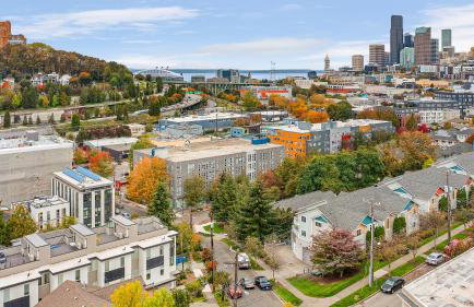 The Cloudbreak Townhome - 88 Walkscore! - Foto 34