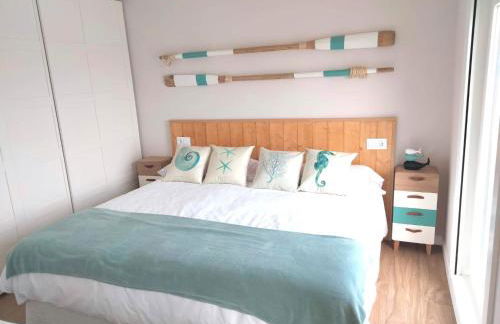 Vila Mariña. Casa marinera con terraza sobre el mar en Caión - Foto 5