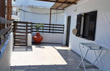 Sofia Skyros - Photo 17