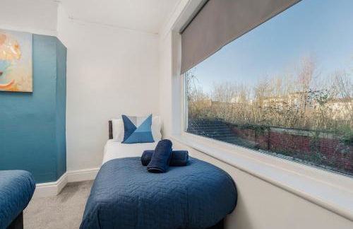 Spacious 3BR Sleeps 8 Ideal for Contractors or Large groups - Foto 29