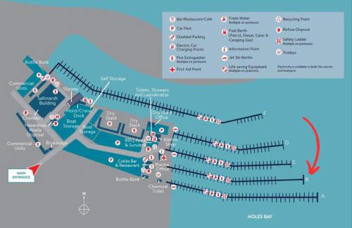 Classic Yacht Nadine in Poole Harbour, Dorset, with a Hot Tub Jacuzzi - Photo 6