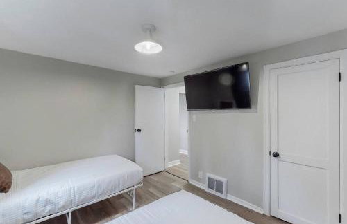 Touchdown Bungalow-Charming HOF Village Home - Foto 2