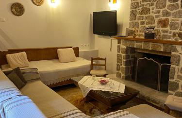 Cheerful 3 bedroom cottage with indoor fireplace - Foto 48