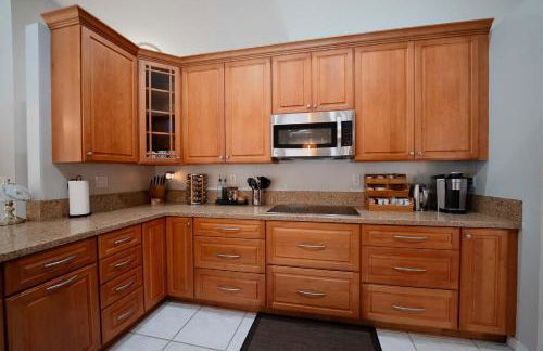 Poolside Miami Paradise with BBQ & Outdoor Lounge - Foto 15