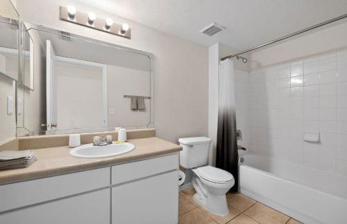 Bright & Comfy 2BR Home Away - Foto 3