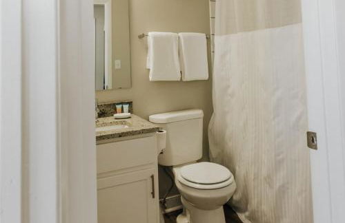 6 modern apts near nightlife & attractions - Foto 9