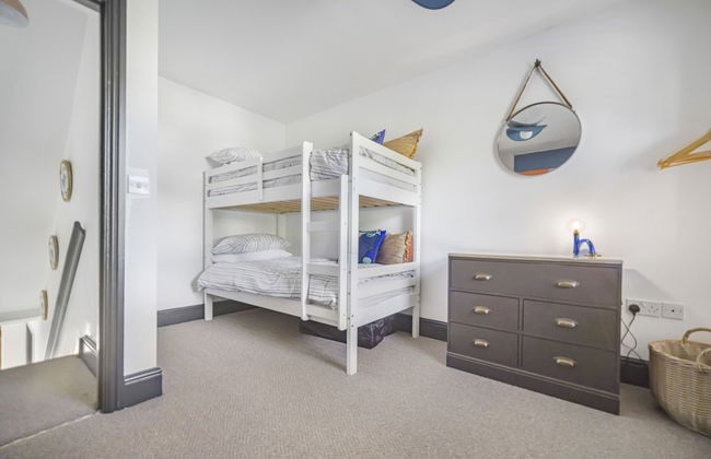 Coach House - Photo 13