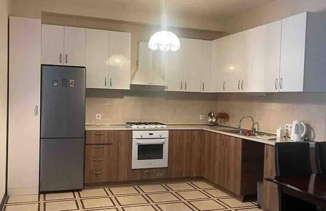 Nearby Chavchavadze ave Sunny Home With Balcony - Foto 7