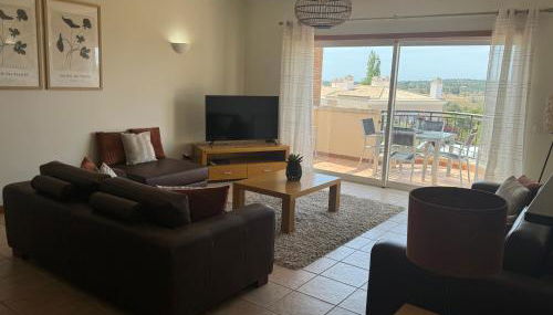 Lovely 3 Bedroom Villa with Pool in Great Location - Foto 5