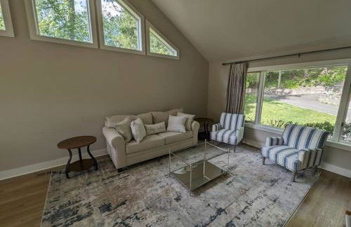 Candlewood Lake -Family Getaway, Lakefront 3775 sqft Home - Foto 37