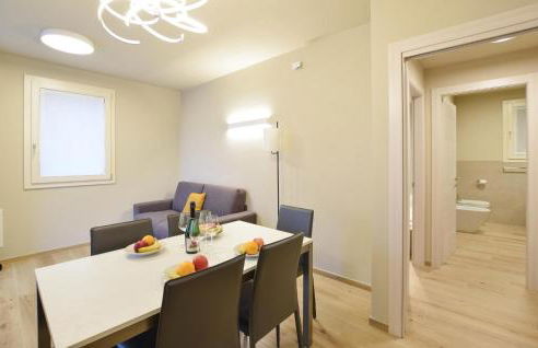 1 Bedroom Lovely Apartment In Premaor - Foto 12