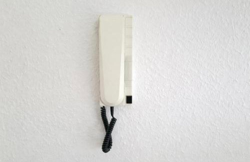 Gelbe Koffer - Vintage Maisonette Neunkirchen - 2 SZ - Self-Check-in - Balkon - Parkplatz - 1 km zum Zentrum - bis 4 Pers - Foto 10