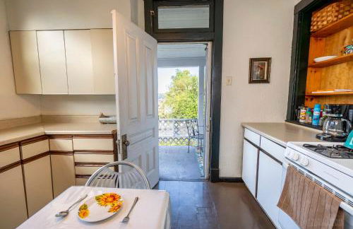 Parkside Paradise Elegant Victorian Home Just Steps from the Park - Foto 47